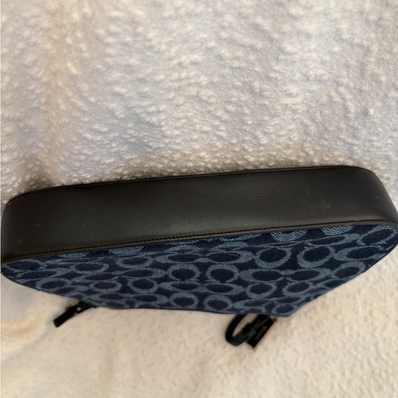 Coach Navy and Dusty Blue Shoulder Bag - Picture 4 of 8